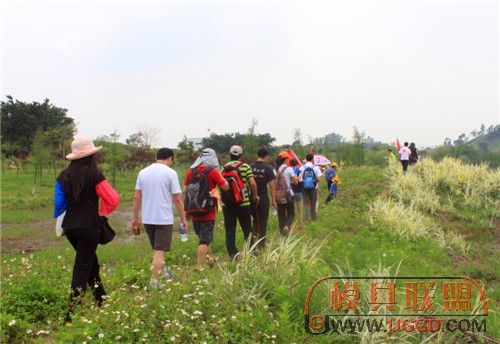 路过第四个签到点的松湖大桥低下的时候