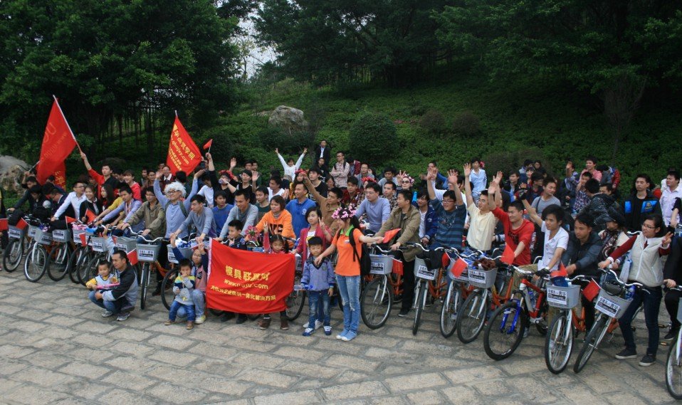 在这里感谢所有支持和参与以及为此次活