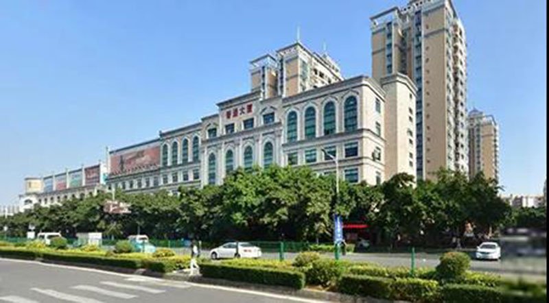 生怕弄脏了待会面试的白衬衫