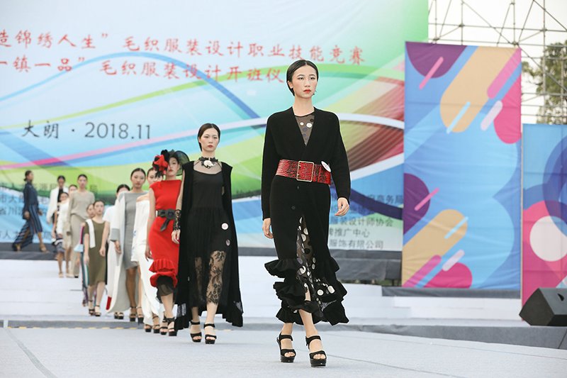 在这个洋溢着幸福感的收获季节
