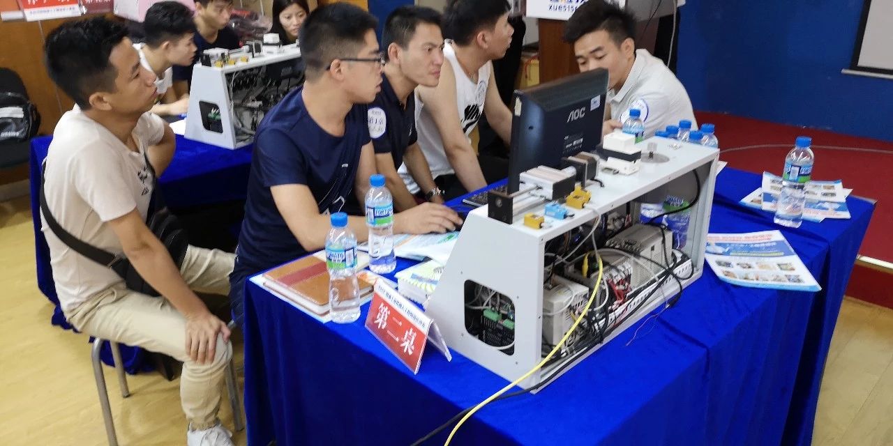 邀请了拥有行业资深实战及教学经验的黄